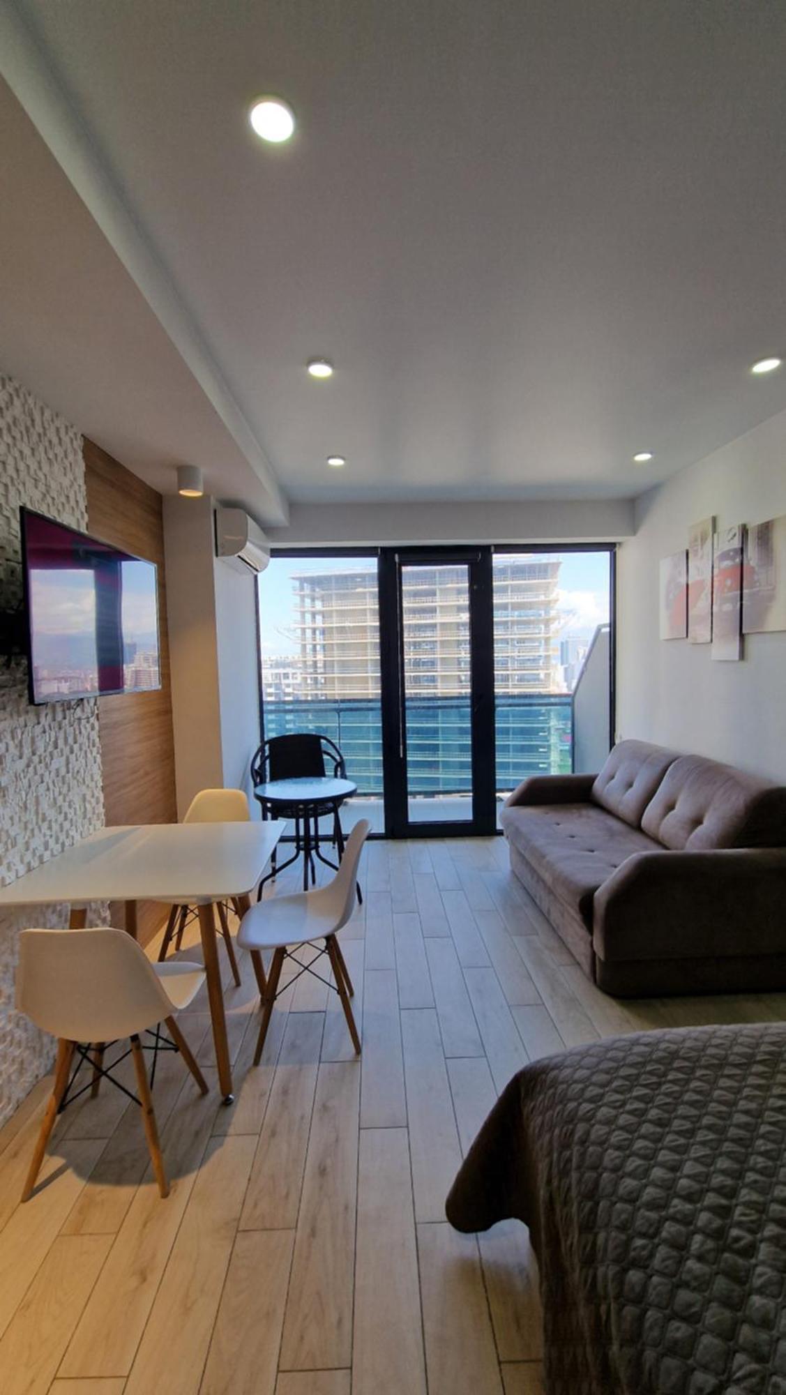 Your Beach Tower バトゥーミ 部屋 写真