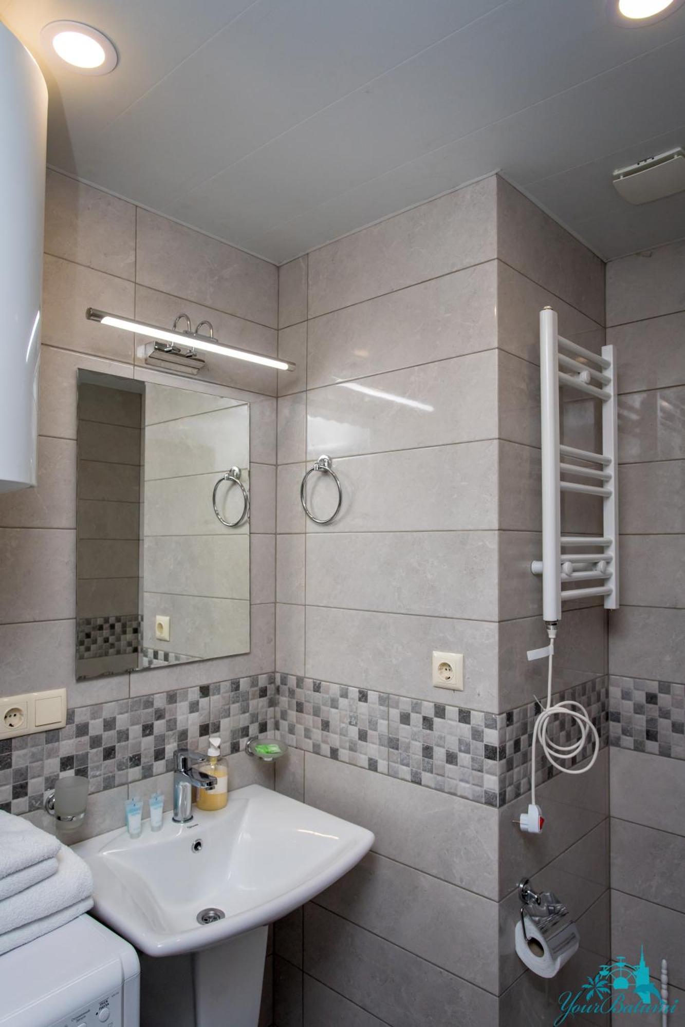 Your Beach Tower バトゥーミ 部屋 写真