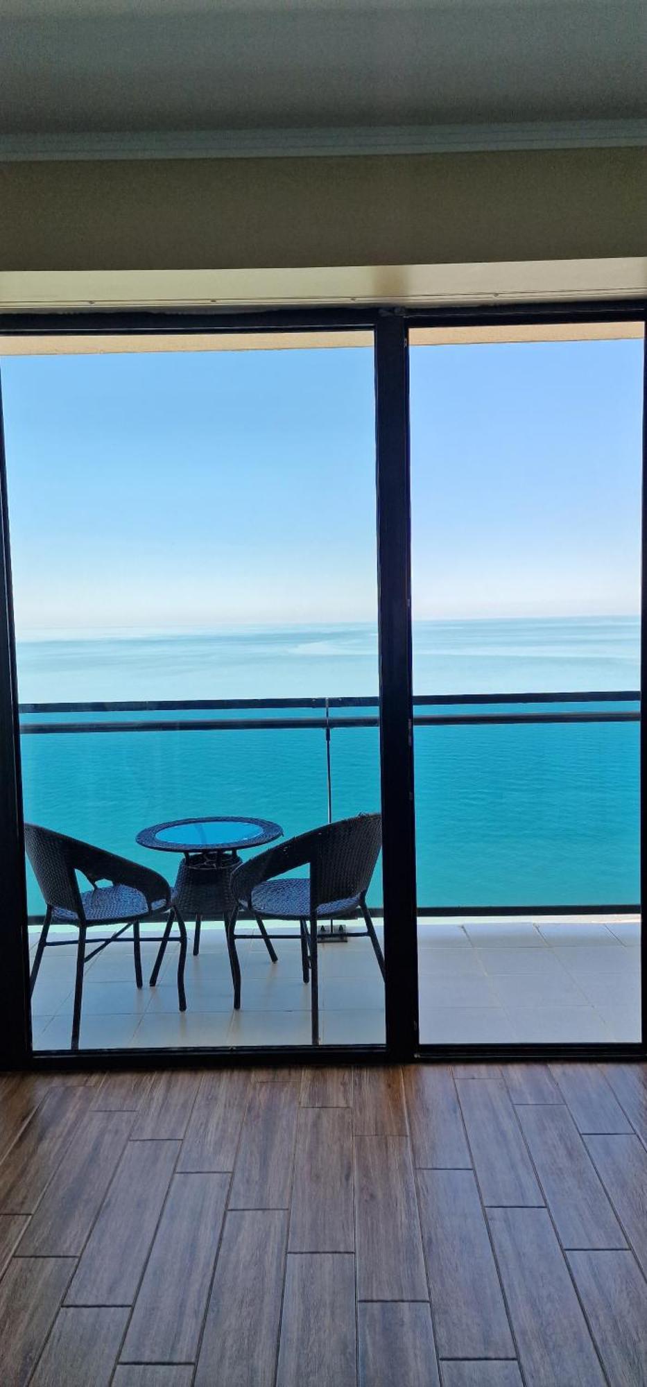 Your Beach Tower バトゥーミ 部屋 写真