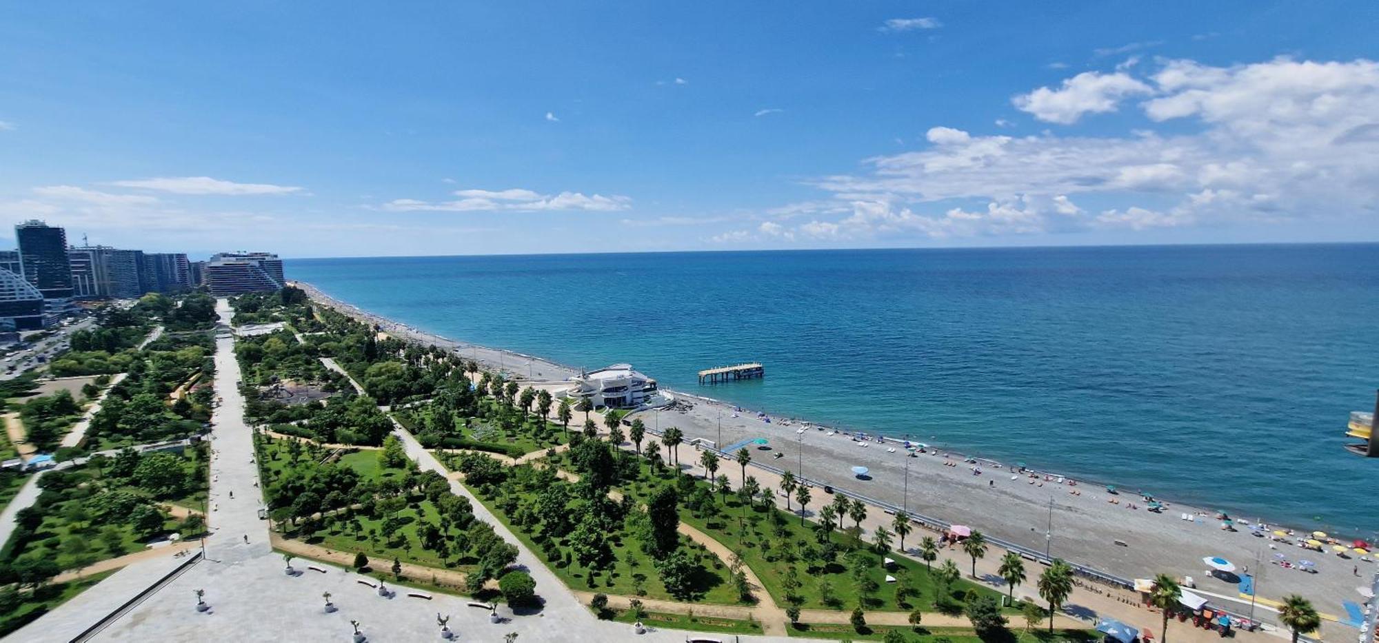 Your Beach Tower バトゥーミ 部屋 写真